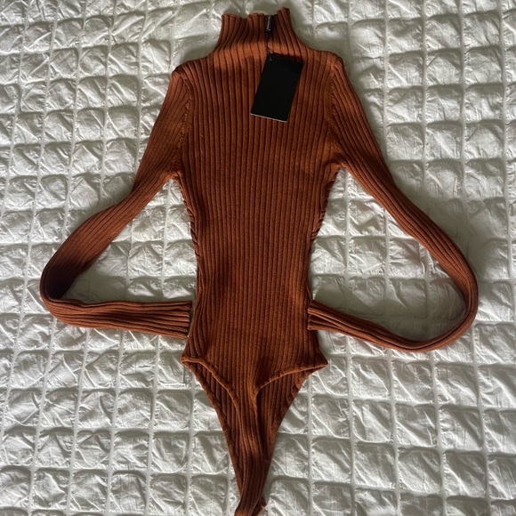 Hera Collection Rust Ribbed Bodysuit - Picture 1 of 6